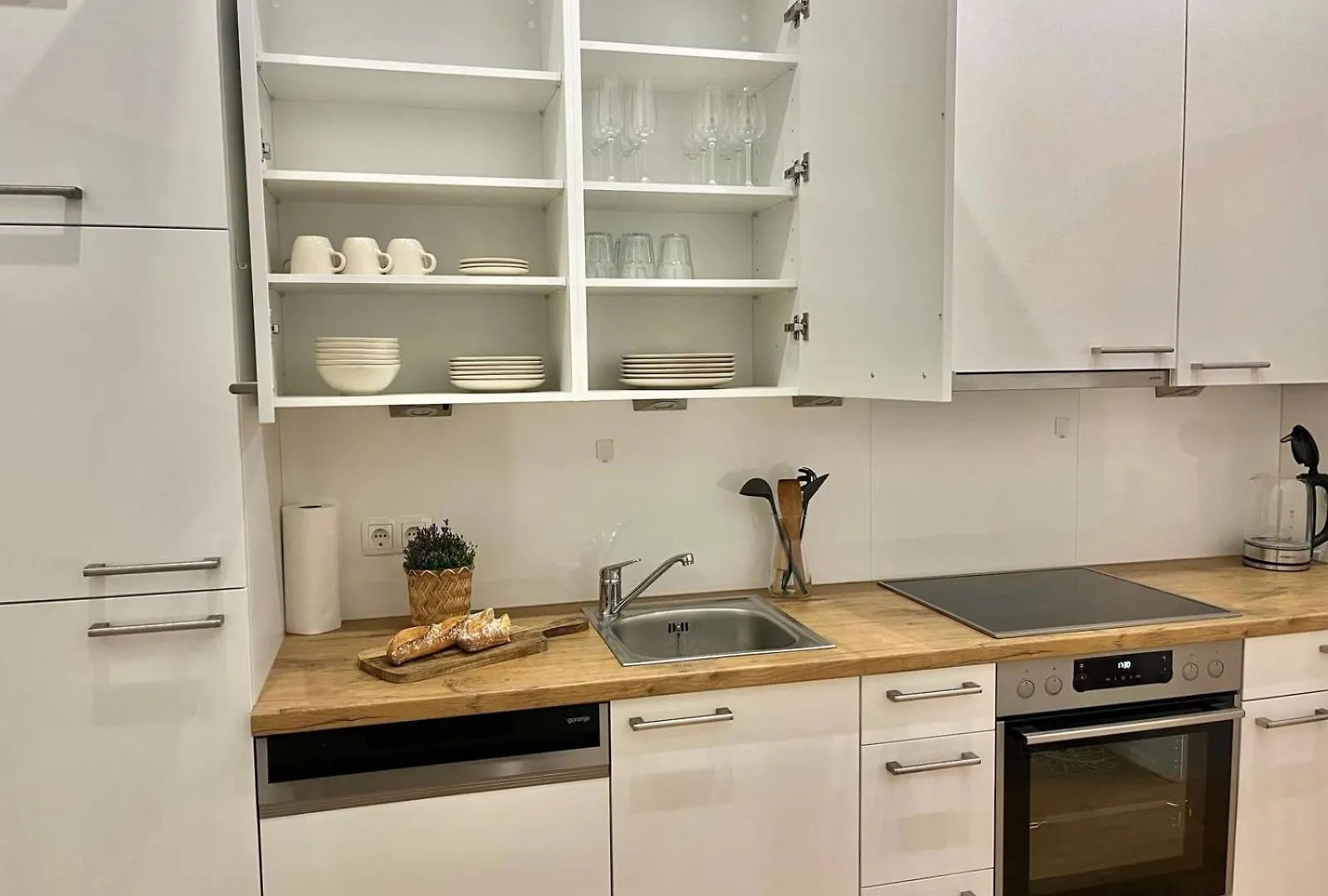 Zentrales Apartment Mit Balkon Vienna Austria