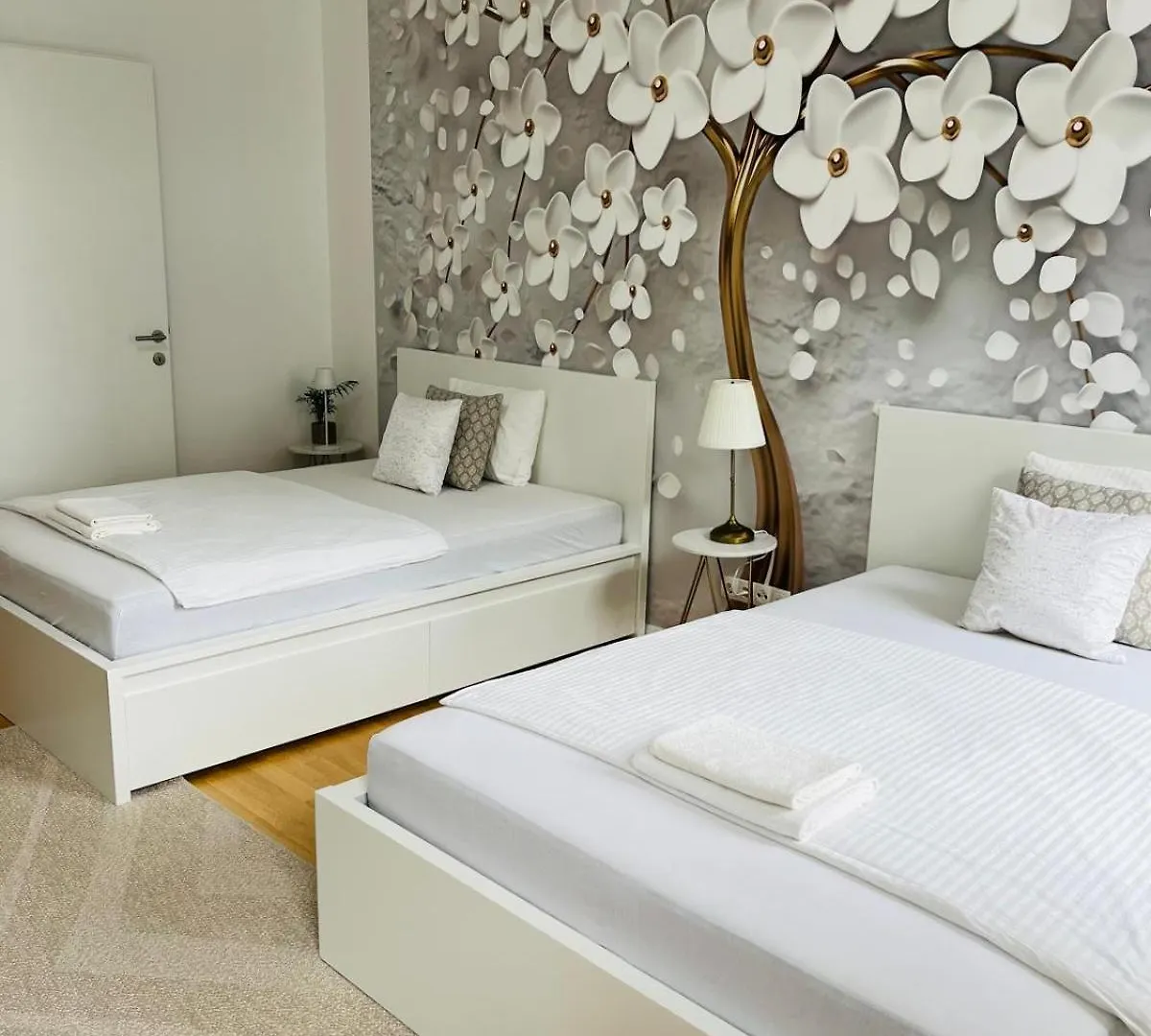 Zentrales Apartment Mit Balkon Vienna 0*,
