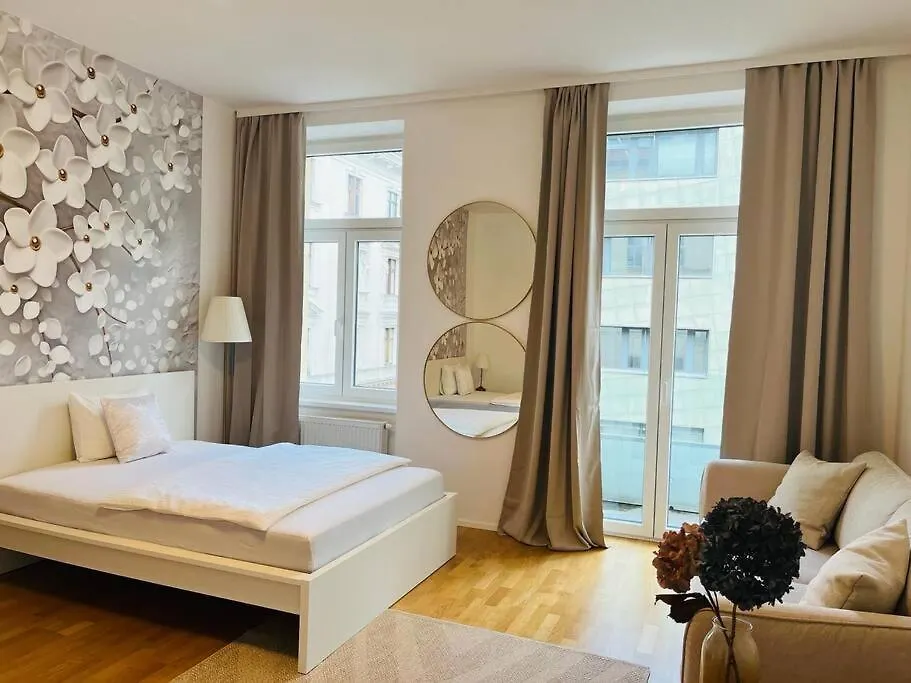 Zentrales Apartment Mit Balkon Vídeň
